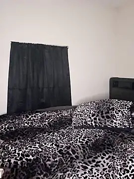 JJLILYOFFICIAL's cam snapshot