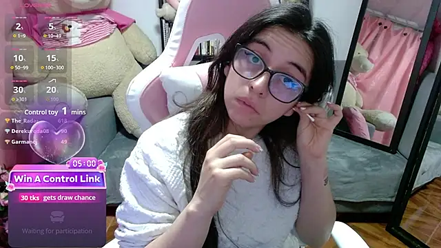 Maggie_Fox3's cam snapshot