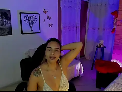 mykaelahoney's cam snapshot