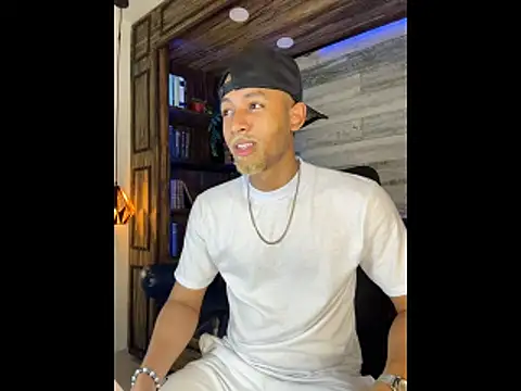 B_Wild's cam snapshot