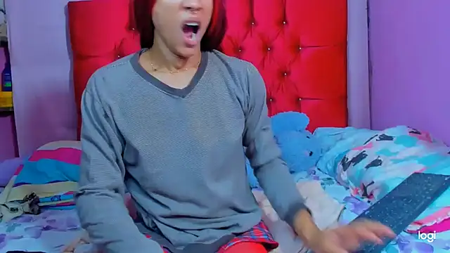 StassieBell live sex cam