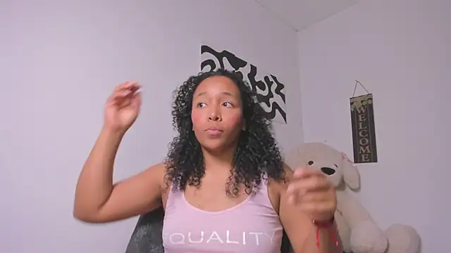 Nia13's cam snapshot