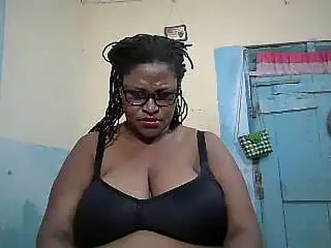 sexy_bigboobss's cam snapshot