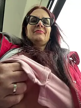 NataKitten live sex cam