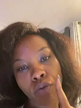 Dellah27 live sex cam