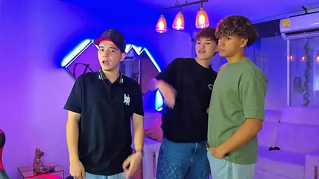 Houseofwarrios live sex cam