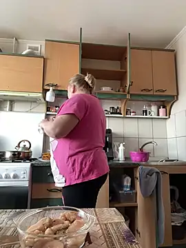 Mommy-girl-Lola live sex cam