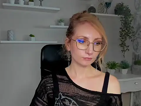 CinderellaMoon's cam snapshot