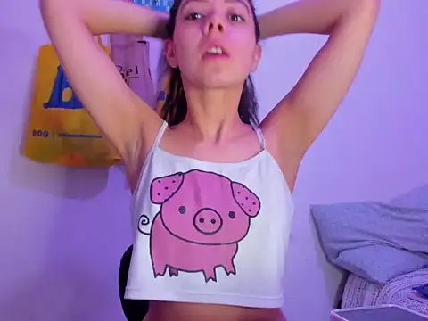 Annie_rosse1017's cam snapshot