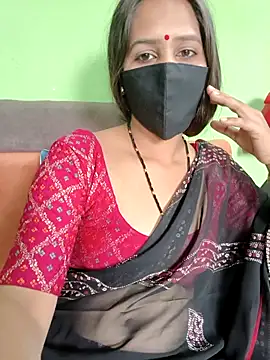 SareeQween143 live sex cam