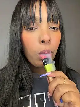 MIAROGGERSS's cam snapshot