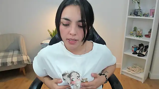 _BellaEvans_'s cam snapshot