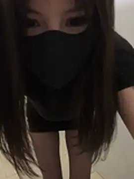 Carlin-yiyi live sex cam