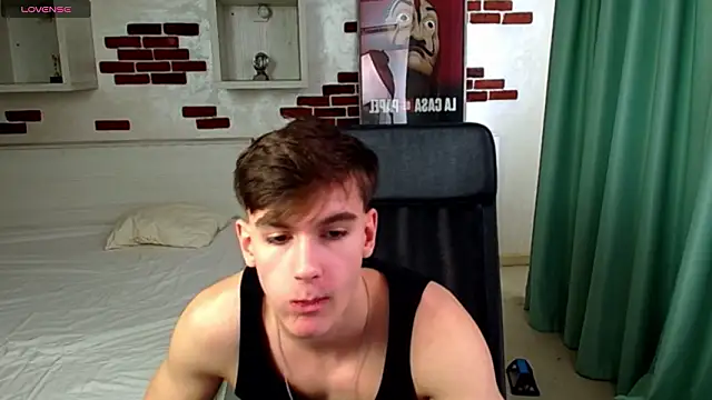 BradyFlint live sex cam