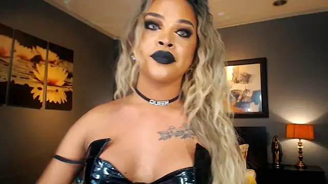 MarryQueen22 live sex cam