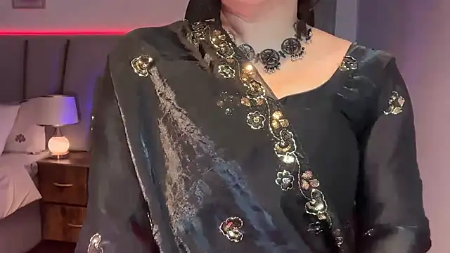 SunhariGirl's cam snapshot