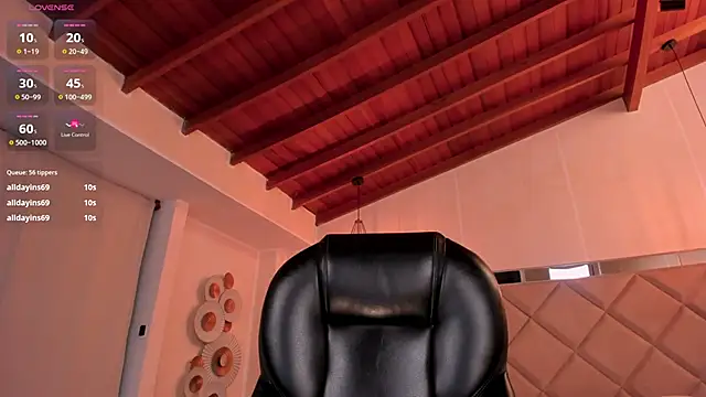 SarahYates live sex cam