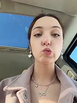 DollyTall live sex cam