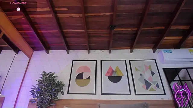 MiaKay1 live sex cam