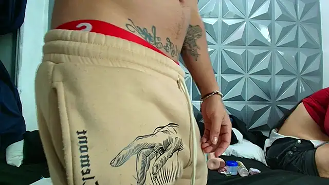 Aronjusting's cam snapshot