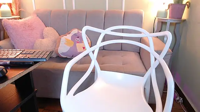 CurlyDani's cam snapshot