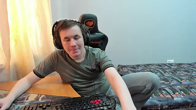 iliaskrislove live sex cam