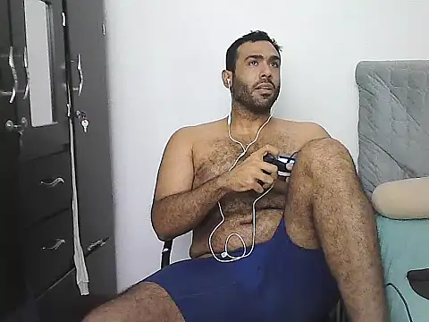 AlphaLatinoBear's cam snapshot