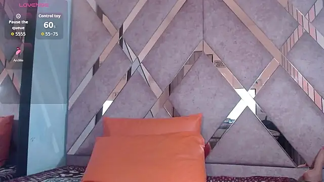 MeghanQueen__ live sex cam