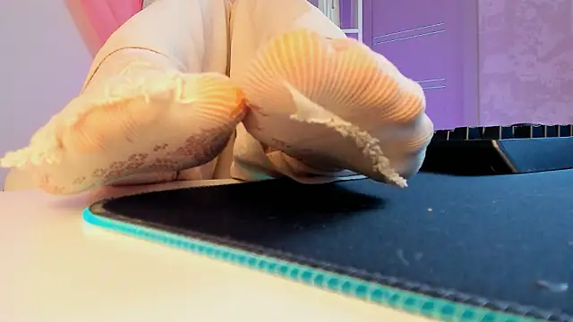 ElliFrankenweenie's cam snapshot