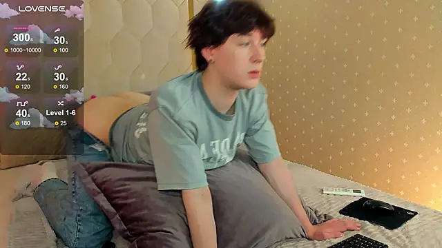 _YummyTony_ live sex cam