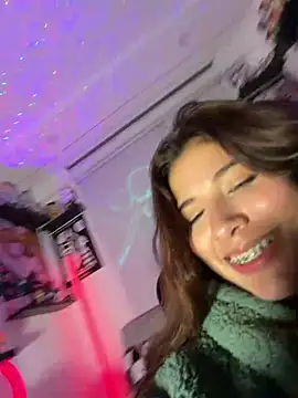 crystal_bunny7 live sex cam