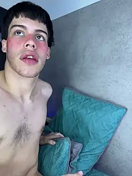 Lucian-greyy live sex cam