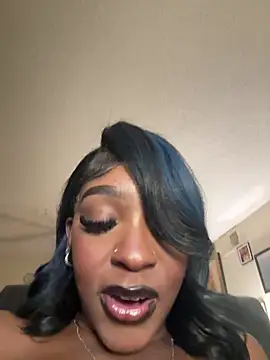 MidnightChanel's cam snapshot