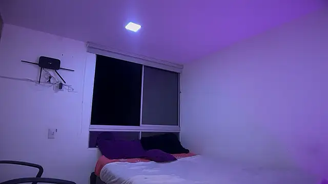 Toy_boy777 live sex cam