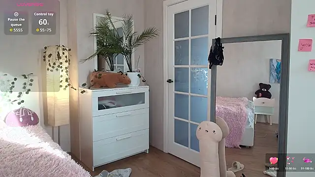 linaloon's cam snapshot