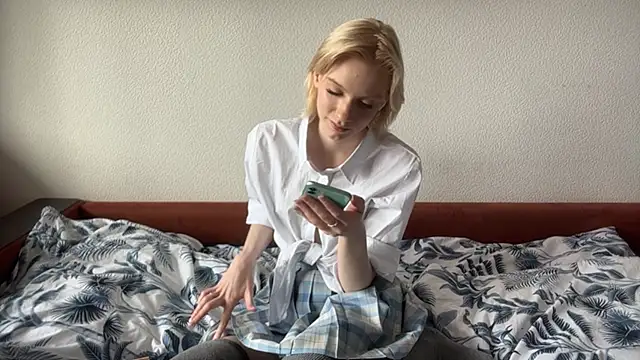 HirokoMassengills live sex cam