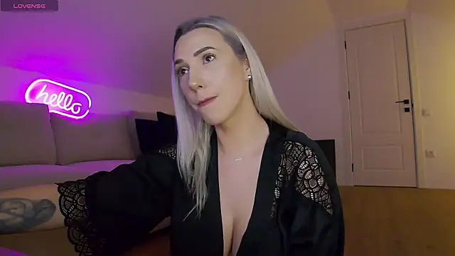 KhloeK live sex cam