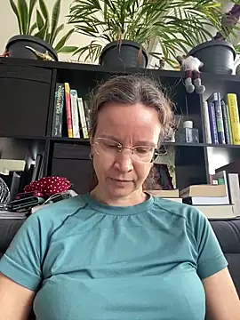 AnnikaRose live sex cam