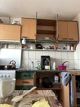 Mommy-girl-Lola live sex cam