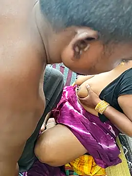 Desicouple1706's cam snapshot