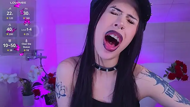 venomeowww__ live sex cam