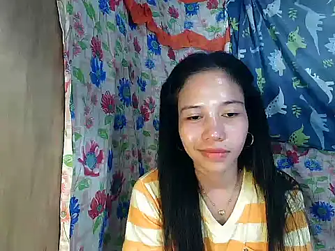 PinaySkinnyGirl's cam snapshot