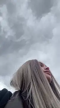 KikiWatson live sex cam