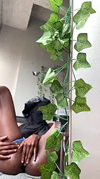 StrawberryXpeach's cam snapshot