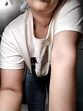 Mayaaaaaa_'s cam snapshot