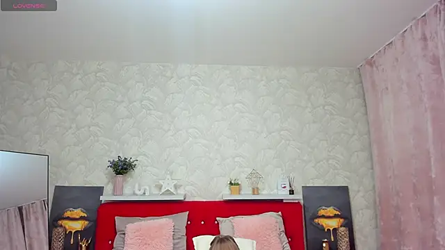 KattyPeachX's cam snapshot