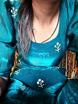 Mahira__21's cam snapshot