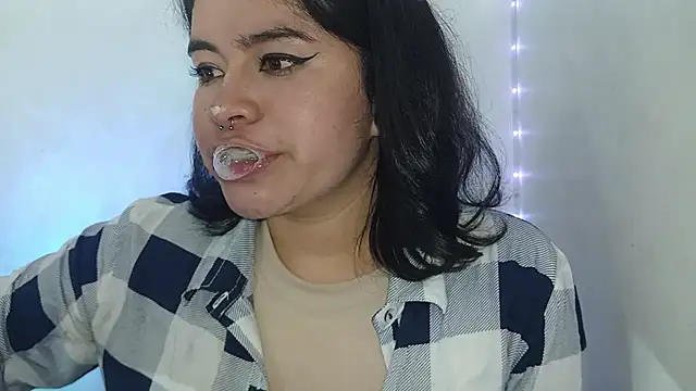 Magic_Alicee_'s cam snapshot