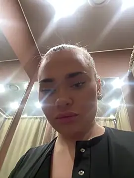 MonicaWestt live sex cam