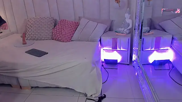 im_ariana_'s cam snapshot